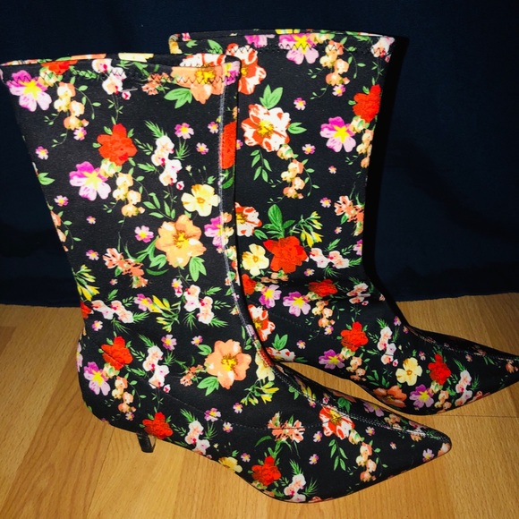 Steve Madden Shoes - NWOT STEVE MADDEN Satin multi-colored boots